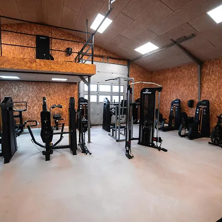 公寓 Modern With Fitness